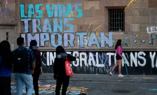 Protesta en la CDMX contra la transfobia y transfeminicidios tras asesinato de Samantha Fonseca